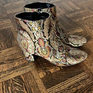 like new paisley print bootie